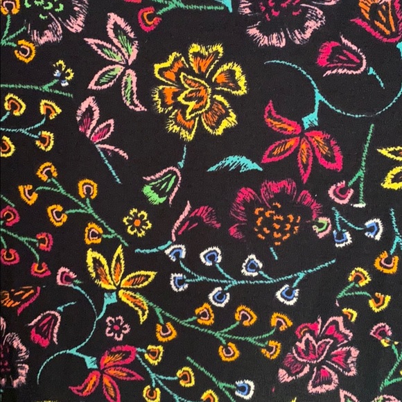 Lularoe Gigi - Picture 2 of 2